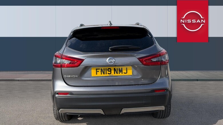 Nissan Qashqai 1.3 DiG-T 160 Tekna+ 5dr Petrol Hatchback